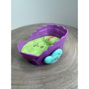 Littlest Pet Shop LPS Magic Motion Cat Kitty Bassinet 2005 Not Working